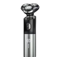 Rechargeable men’s razor with washable head